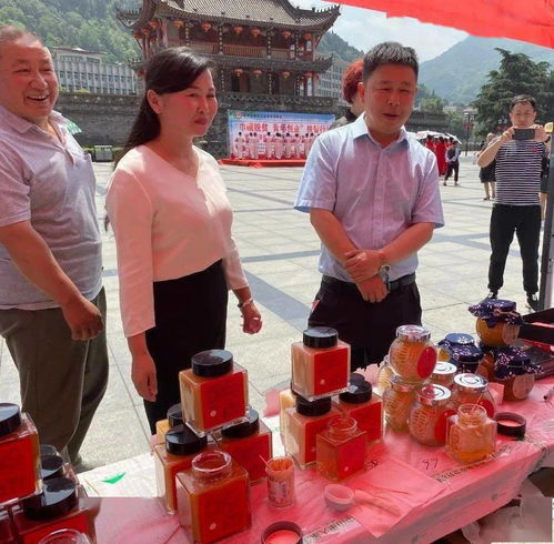 巾幗青年齊發力，消費扶貧促振興——略陽縣2020年農副產品展銷活動紀實